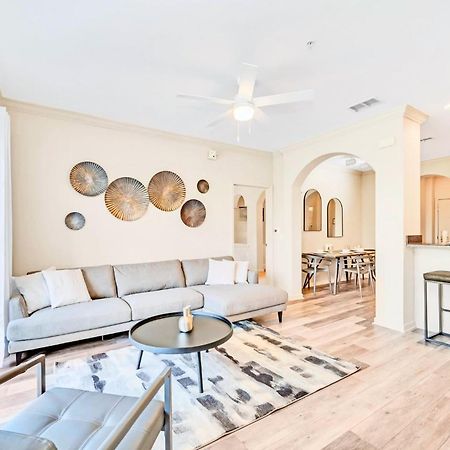 Bright Condo - 2Br With Pool & Hot Tub, Near Disney! Orlando Bagian luar foto