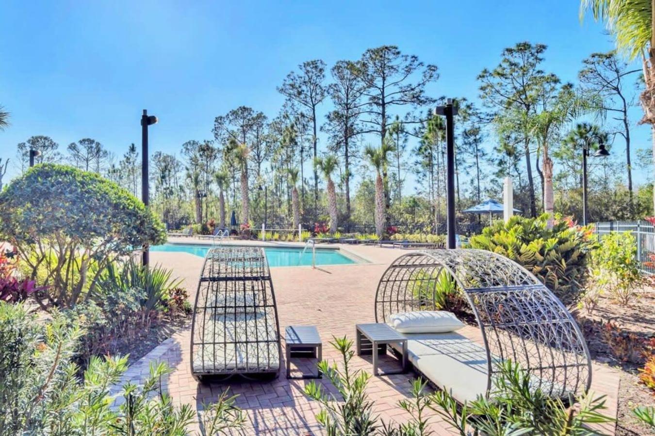 Bright Condo - 2Br With Pool & Hot Tub, Near Disney! Orlando Bagian luar foto