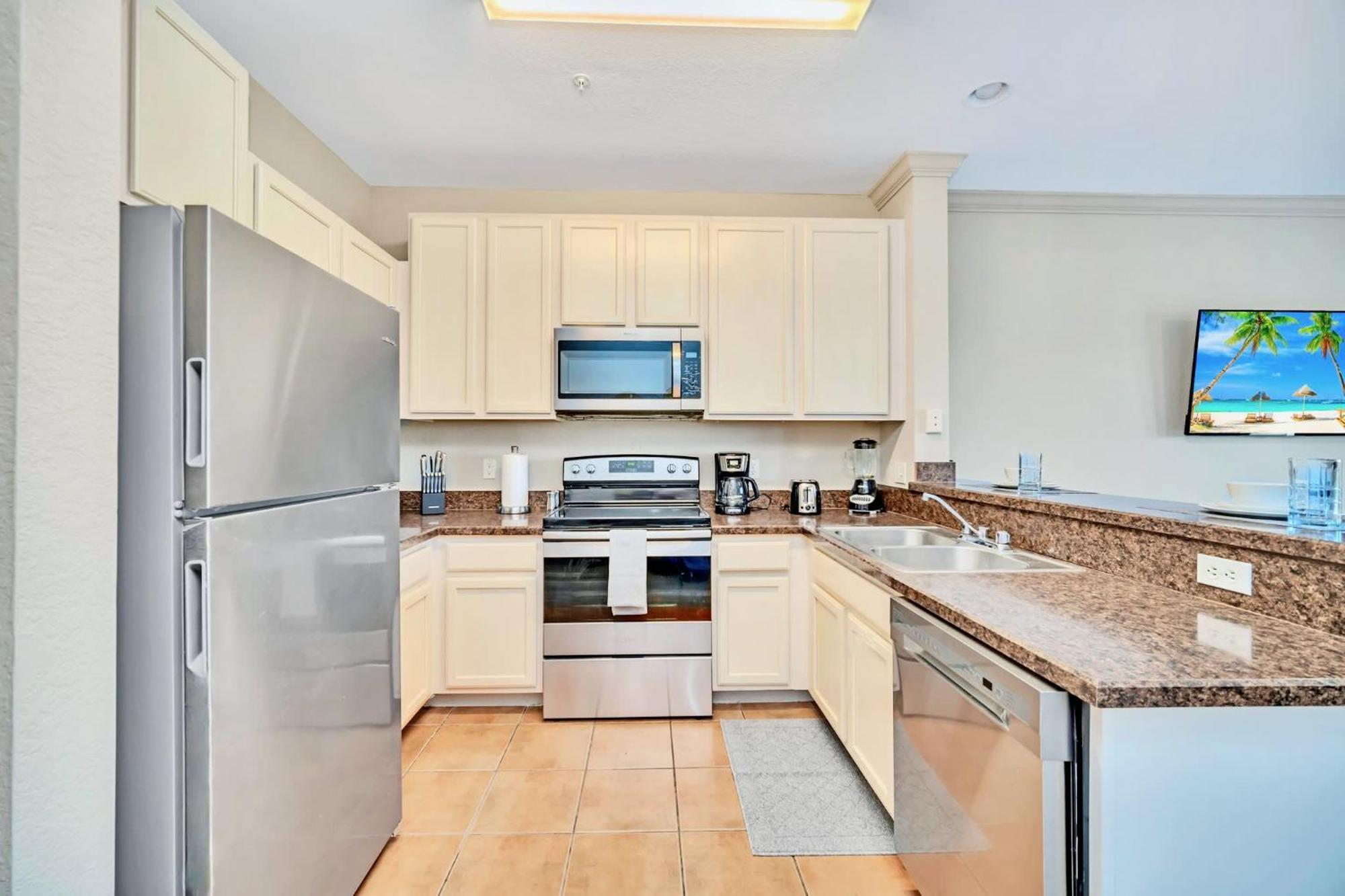 Bright Condo - 2Br With Pool & Hot Tub, Near Disney! Orlando Bagian luar foto